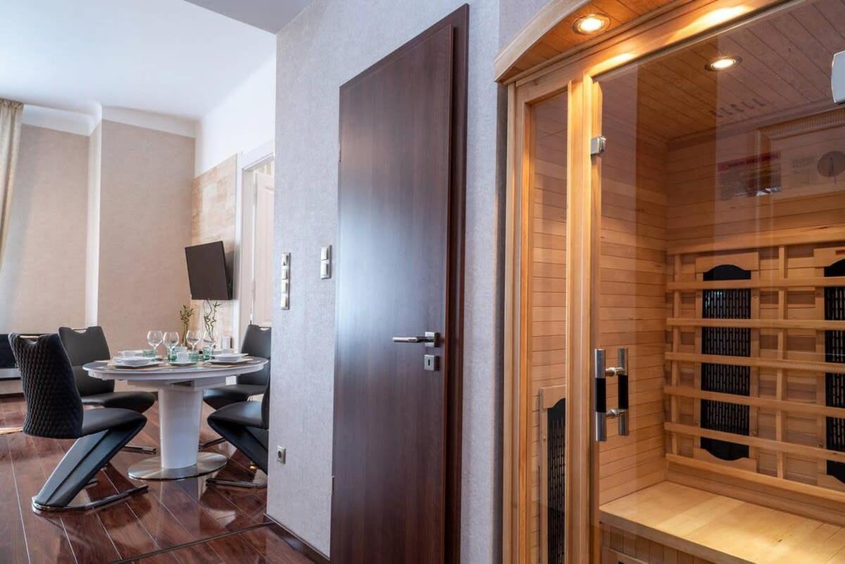 Central Luxy Design Apartment บูดาเปสต์ ภายนอก รูปภาพ