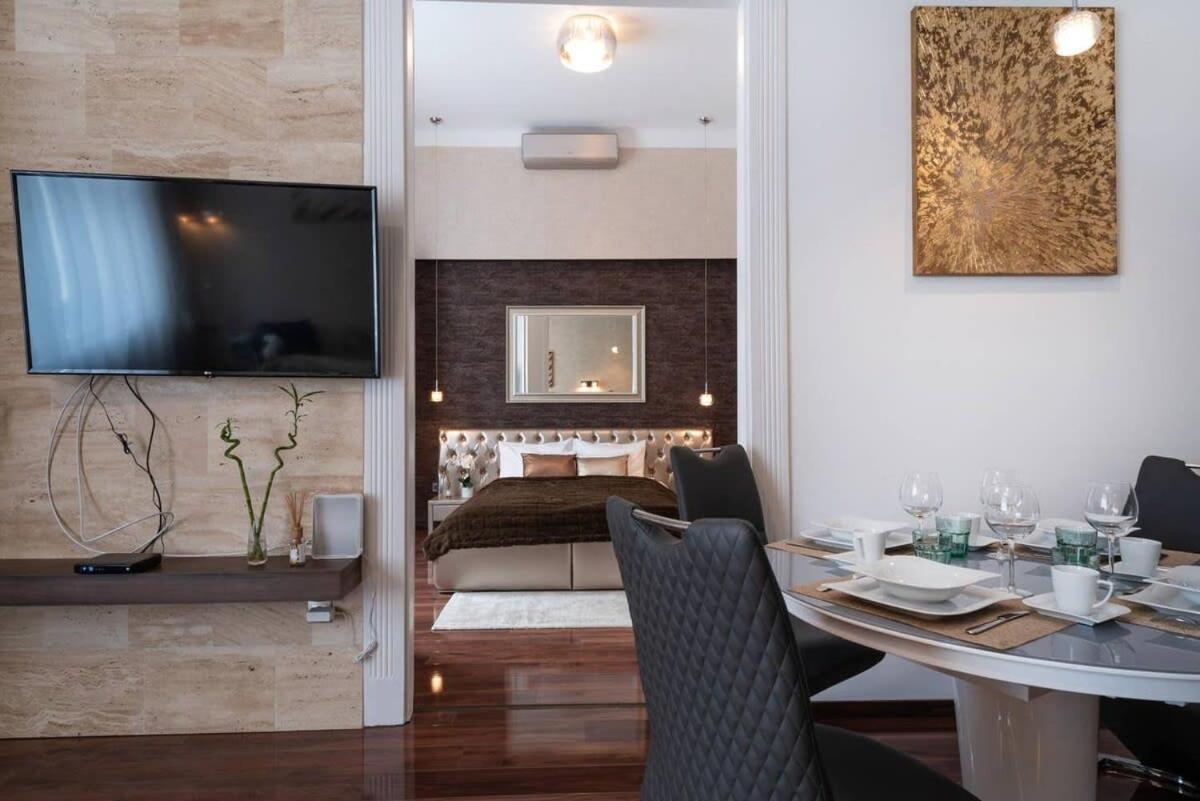 Central Luxy Design Apartment บูดาเปสต์ ภายนอก รูปภาพ