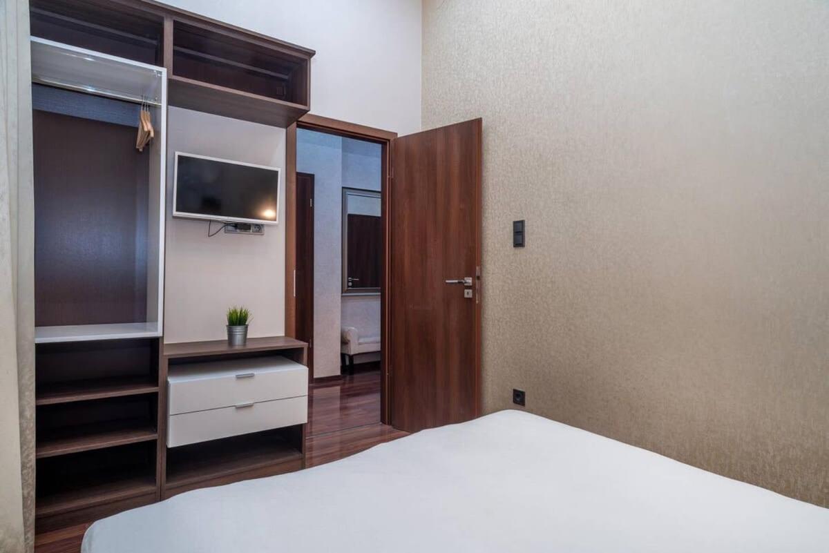 Central Luxy Design Apartment บูดาเปสต์ ภายนอก รูปภาพ