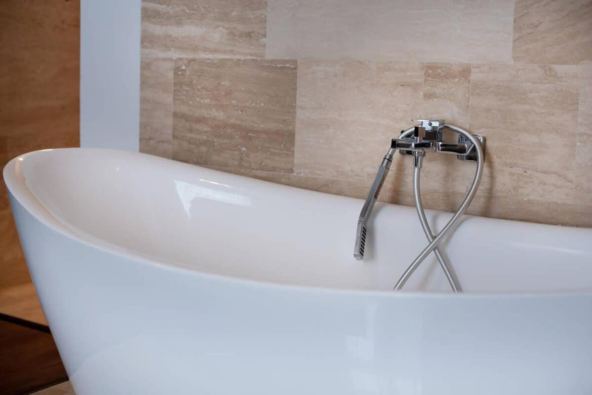 Central Luxy Design Apartment บูดาเปสต์ ภายนอก รูปภาพ